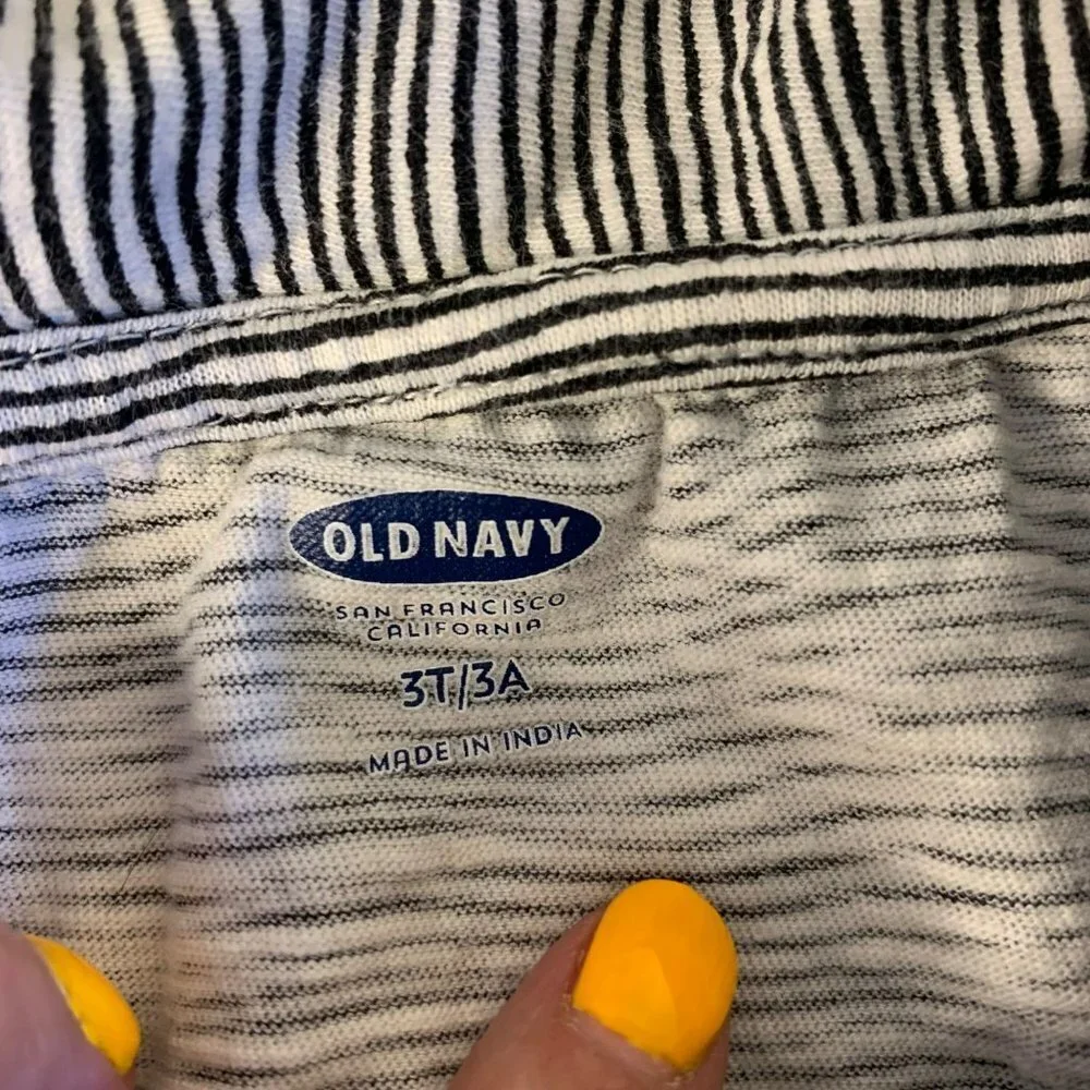 Old Navy Sleeveless Stripe Button Up Top